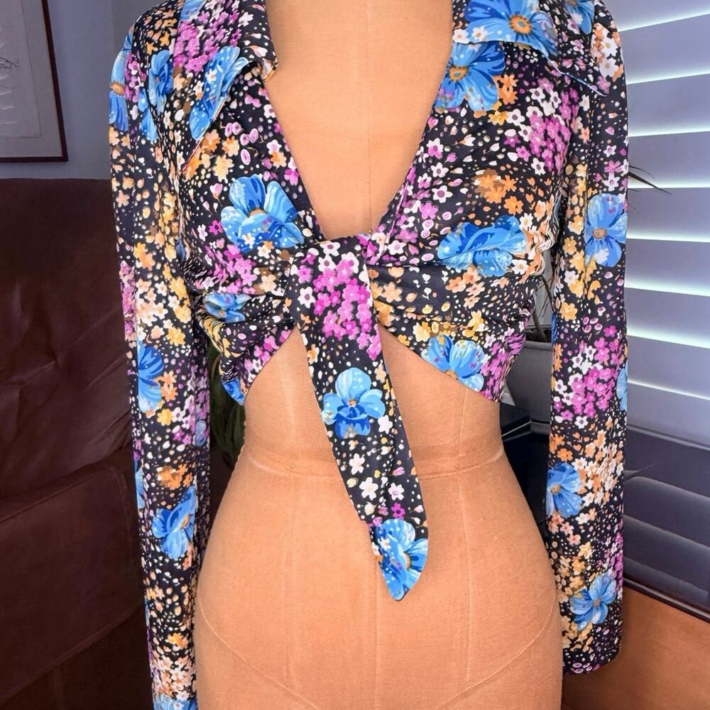 Vintage 70s House of Nu-Mode Floral Tie-Front Top 🌸✨